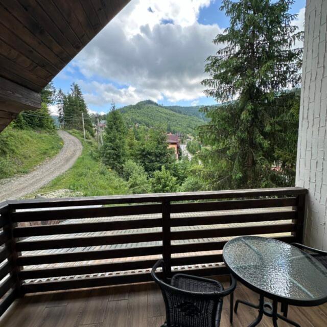 Біля Витягу Slavske Bilik gambar